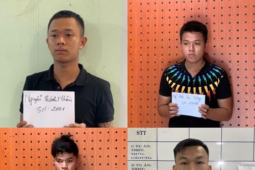 Khởi tố nhóm đối tượng dùng mã tấu uy hiếp, 'xin đểu' bánh trung thu
