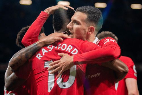 Quỷ đỏ xuất sắc đánh bại Liverpool
