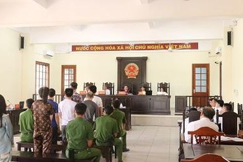 Hơn 60 năm tù cho nhóm đối tượng sản xuất, lưu hành tiền giả