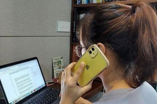 Người phụ nữ bị lừa hàng trăm triệu đồng vì tin lời 'hướng dẫn viên'