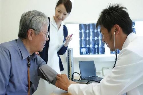 Cụ ông 67 tuổi có mật độ xương như 30 tuổi, tất cả nhờ 3 thói quen