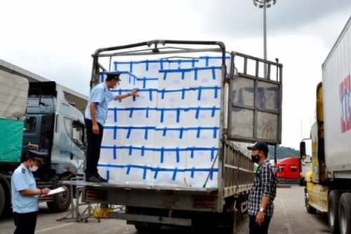 Cục Hải quan Lào Cai thu ngân sách đạt hơn 1.000 tỷ đồng trong 8 tháng