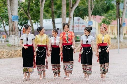 Trang phục của phụ nữ Thái Quỳ Châu