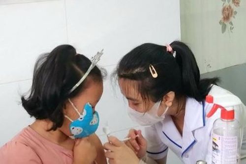 Khánh Hòa: Bác thông tin trẻ không tiêm vaccine phải học trực tuyến