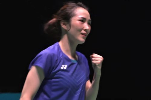 Vũ Thị Trang loại tay vợt hạng 15 thế giới