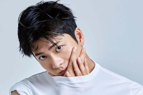 Kang Tae Oh xấu hổ vì những video cũ bị đào lại