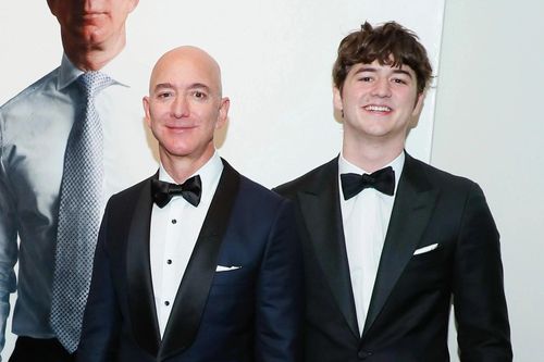 Cuộc sống kín tiếng của con trai tỷ phú Jeff Bezos