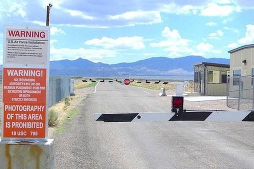 Vì sao nhiều thợ săn UFO 'rình rập' quanh Vùng 51 tuyệt mật?