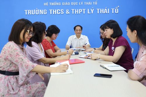 Hiệu trưởng giữ vai trò tiên phong xây dựng kế hoạch giáo dục
