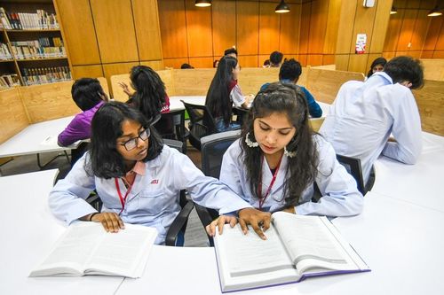Khơi thông dòng chảy du học sinh quốc tế đến Việt Nam