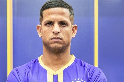 Báo Trung Quốc e ngại cựu cầu thủ của Atletico Madrid tới Việt Nam thi đấu