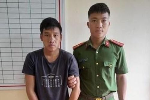 Chú họ dùng thanh sắt nung nóng dí vào người 2 cháu bé bỏng nặng