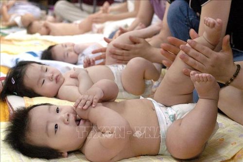 Hàn Quốc ghi nhận tỉ lệ sinh thấp kỷ lục