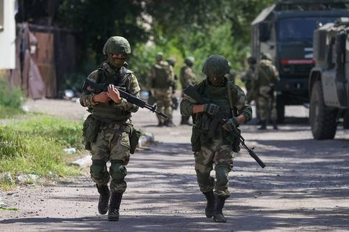 Quân đội Nga giảm tốc độ tiến công ở Ukraine để tránh gây thương vong cho dân thường
