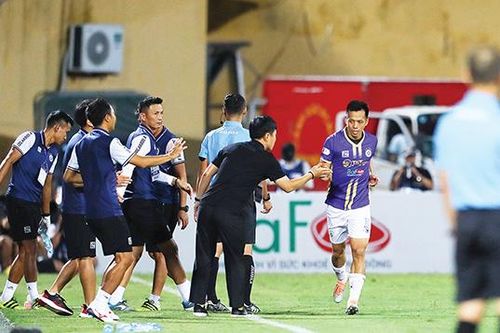 Hà Nội FC không Quang Hải thay đổi ra sao?
