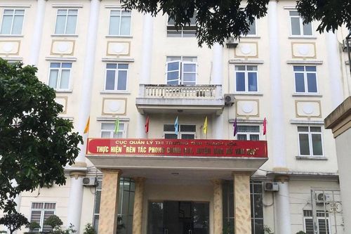 Thanh Hóa: Tạm đình chỉ 1 công chức quản lý thị trường