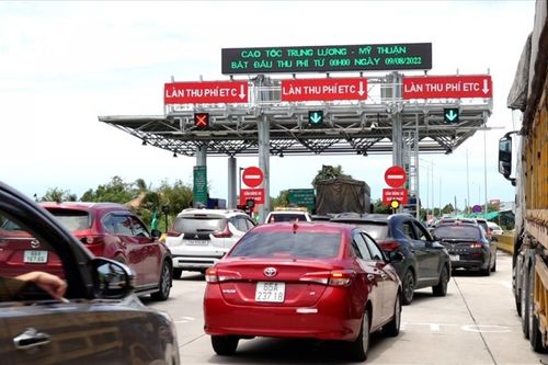 Yêu cầu nghiên cứu mở rộng sớm 2 tuyến cao tốc phía Nam