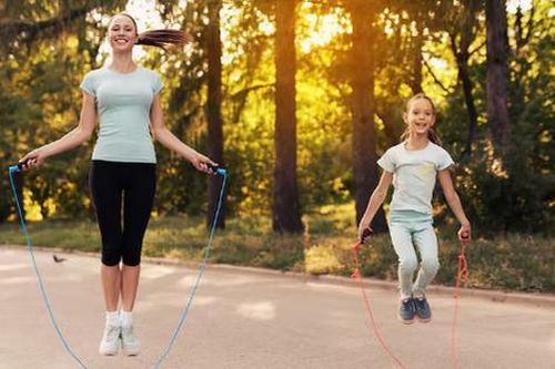 Nhảy dây đúng cách để bắp chân không bị to