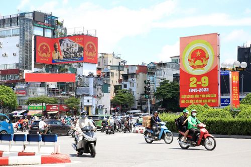 Hà Nội trang hoàng chào mừng Quốc khánh 2-9