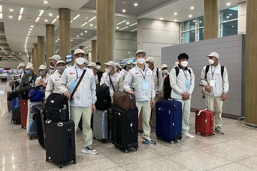 Cảnh giác khi nộp tiền học nghề và thi tuyển để đi làm việc nước ngoài