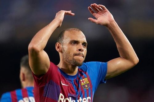 Barca bị cầu thủ giàu nhất CLB gây khó dễ