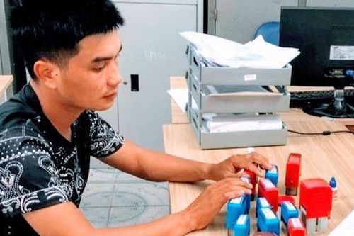 Bắt ba đối tượng làm giả giấy khám sức khỏe