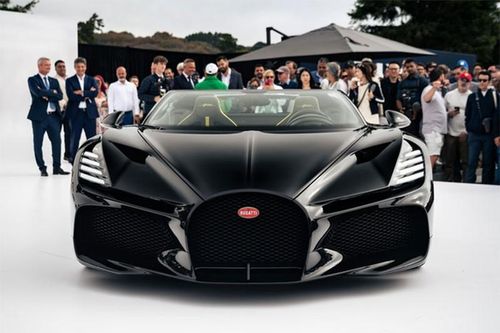 'Ông trùm' Manny Khoshbin tậu Bugatti W16 Mistral hơn 114 tỷ đồng