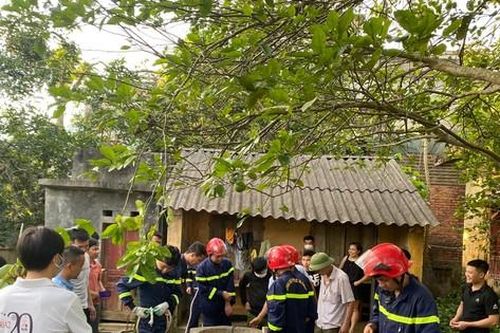 Thanh Hóa: Chồng cầm kéo đâm chết vợ rồi tự sát bất thành