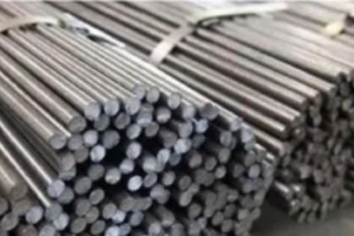 Quảng Trị: Người đàn ông bị bó sắt đè chết