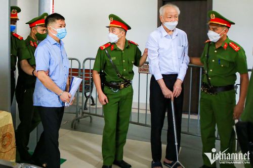 'Bi kịch gia đình' trong vụ thâu tóm đất vàng ở Bình Dương