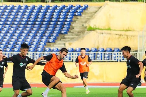 Sông Lam Nghệ An tập dượt chiến thuật mới trước trận gặp Hà Nội FC