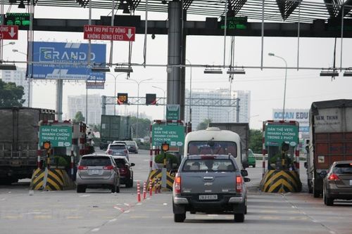 Nhiều dịch vụ áp dụng hình thức trả sau, tại sao thu phí ETC lại khó?