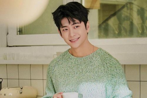 Kang Tae Oh tiết lộ cảnh quay yêu thích nhất trong Nữ Luật Sư Kỳ Lạ Woo Young Woo