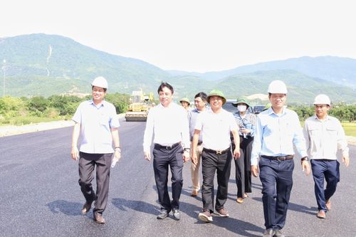 Kiểm tra tiến độ dự án cao tốc Nha Trang - Cam Lâm