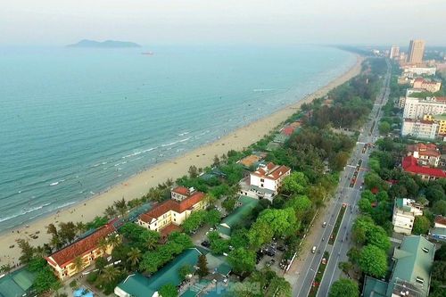 Nghệ An giải tỏa hơn 200 ki-ốt ven biển Cửa Lò