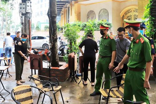 Quyết tâm lập lại trật tự vỉa hè