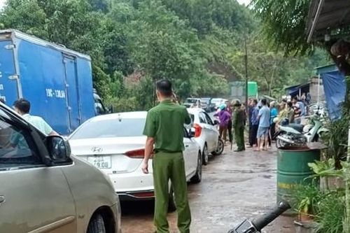 Nghi án con rể truy sát cả nhà bố mẹ vợ khiến 4 người thương vong