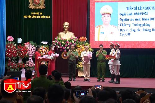 Học viện CSND trao bằng cho 40 tân tiến sĩ