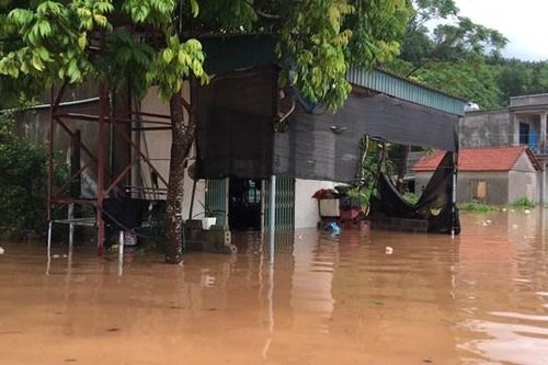 Quảng Ninh: Nước lũ lên cao gây ngập lụt một số khu vực của huyện Ba Chẽ