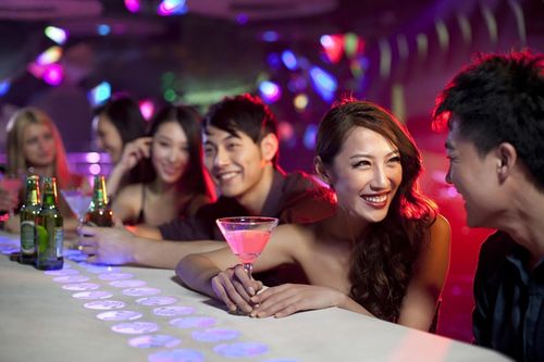 Nguyên nhân của hiện tượng 'má hồng châu Á'