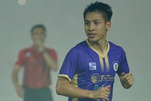 Hùng Dũng bị ốm 2 tuần trước khi tuyển Việt Nam hội quân