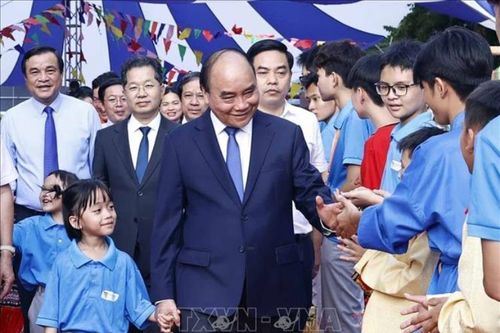 Chủ tịch nước dự Ngày hội tới trường của các em mồ côi cha, mẹ do Covid-19