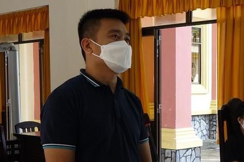 Lĩnh 7 năm tù vì lái ô tô tông vào xe máy chở vợ cũ cho hả giận