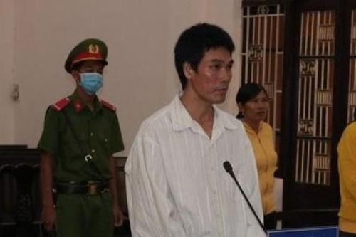 Buộc cửa, đổ xăng đốt nhà bố vợ do bị rầy la
