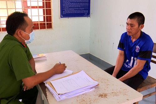 Khởi tố đối tượng hiếp dâm con gái của bạn nhậu