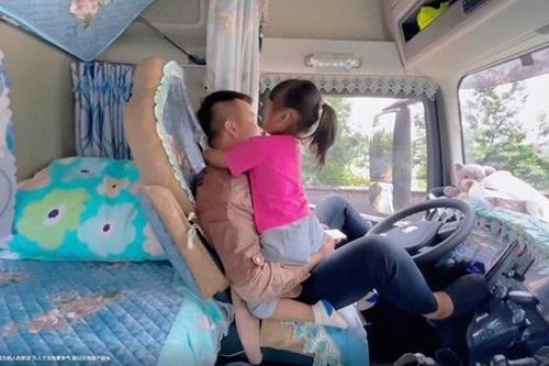 Ông bố biến cabin xe tải thành phòng công chúa, đưa con đi khắp nơi