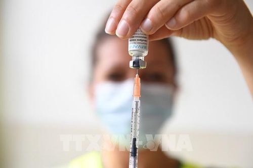 Người dân châu Âu vượt biên để được tiêm vaccine phòng đậu mùa khỉ