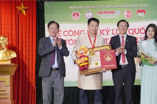 Vinh danh những người 'giữ lửa' cho thơ lục bát