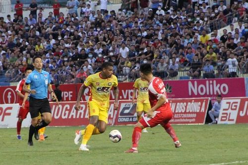 Nóng bỏng vòng đấu đầu tiên lượt về V.League 1-2022