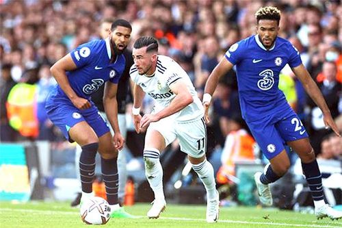 Leeds, Brighton gây bất ngờ thú vị
